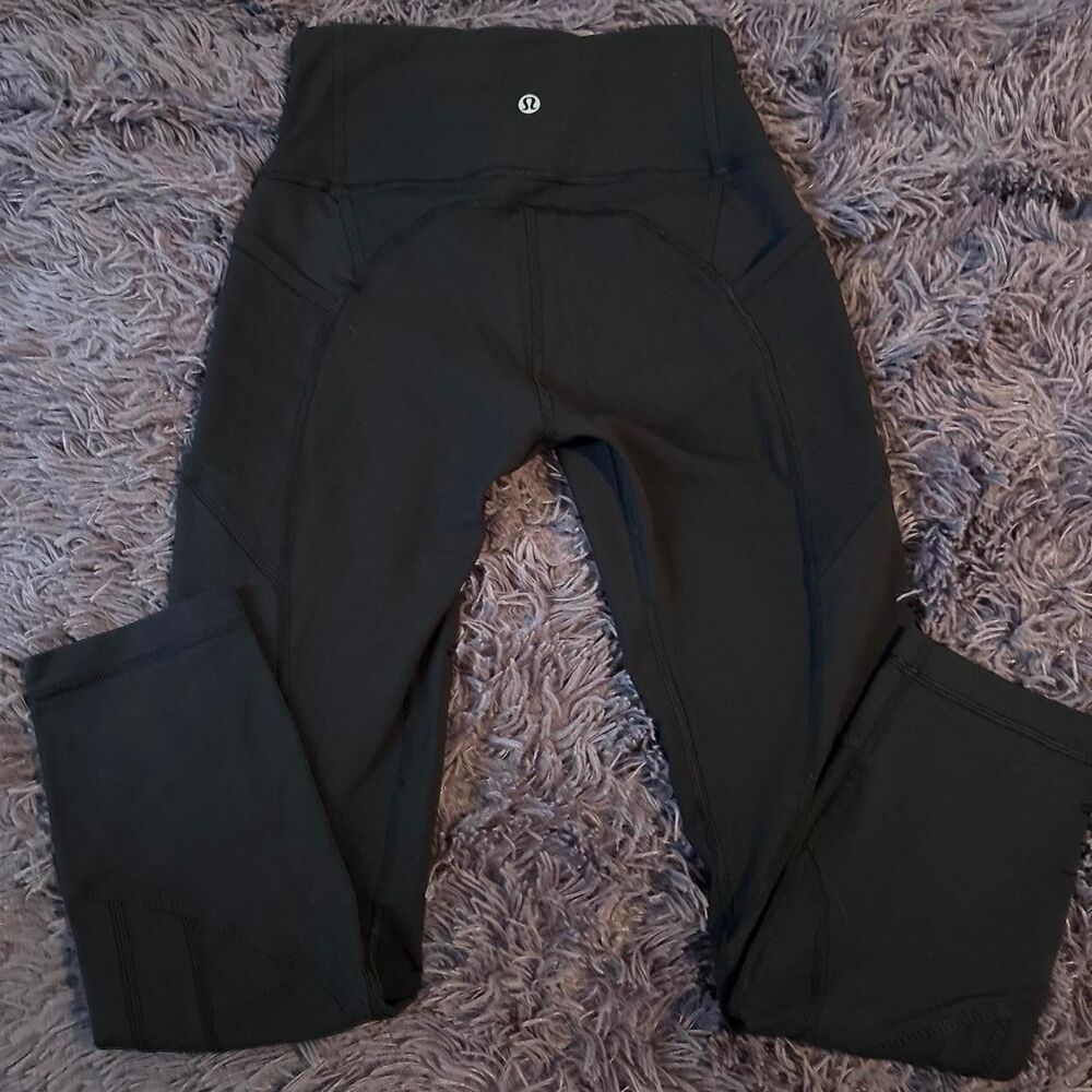 Lululemon Women's Black and Grey Leggings